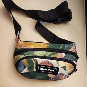 Dakine Floral Green and Black Belt Bag